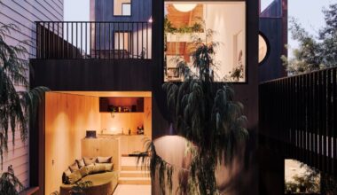 The hidden house in Bernal with its own private bridge