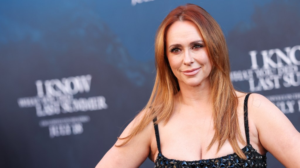 Jennifer Love Hewitt Reflects On Being Target Of Early Aughts Misogyny
