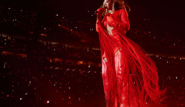 Review: Beyoncé Reclaims America at Pointed Houston Show - Music