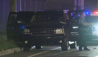 2 Philadelphia sanitation workers struck by vehicle while picketing during DC 33 strike, police say