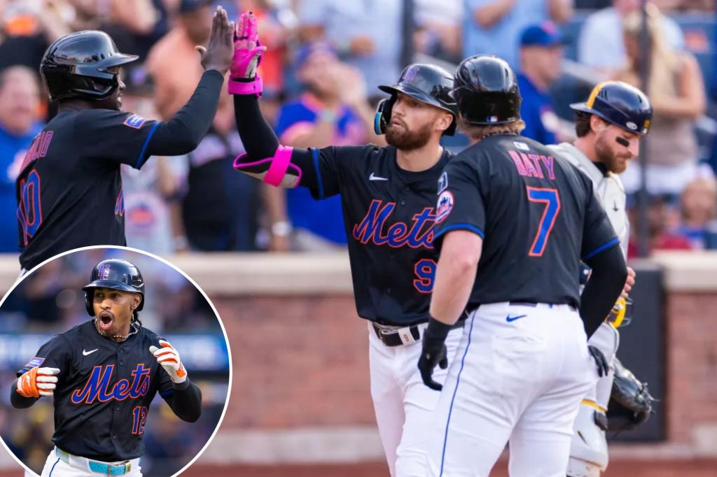 Lineup change awakens Mets bats in doubleheader split with Brewers