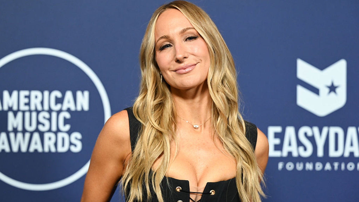 Nikki Glaser Let's It All Hang Out In Variety Photoshoot