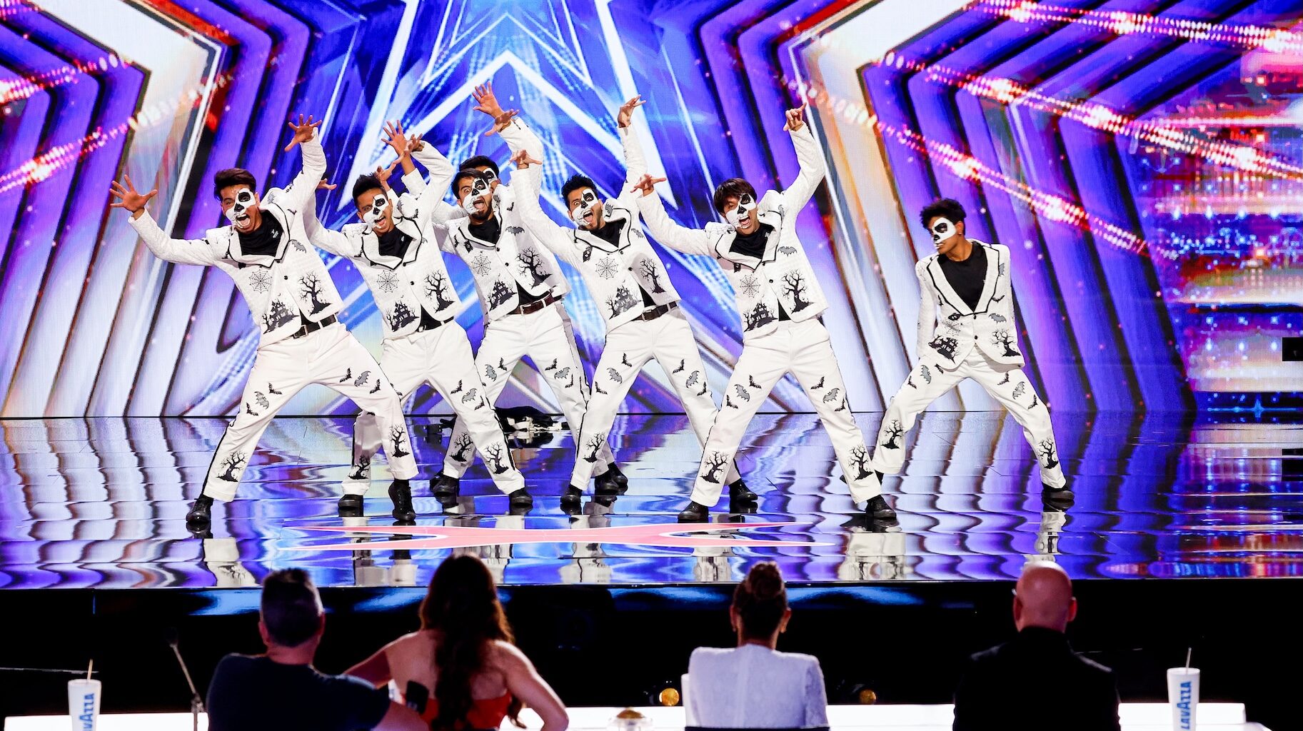 India’s Unreal Dance Crew Gets Howie Mandel's Golden Buzzer