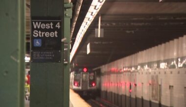 Subway power outage impacts service on several lines in Manhattan