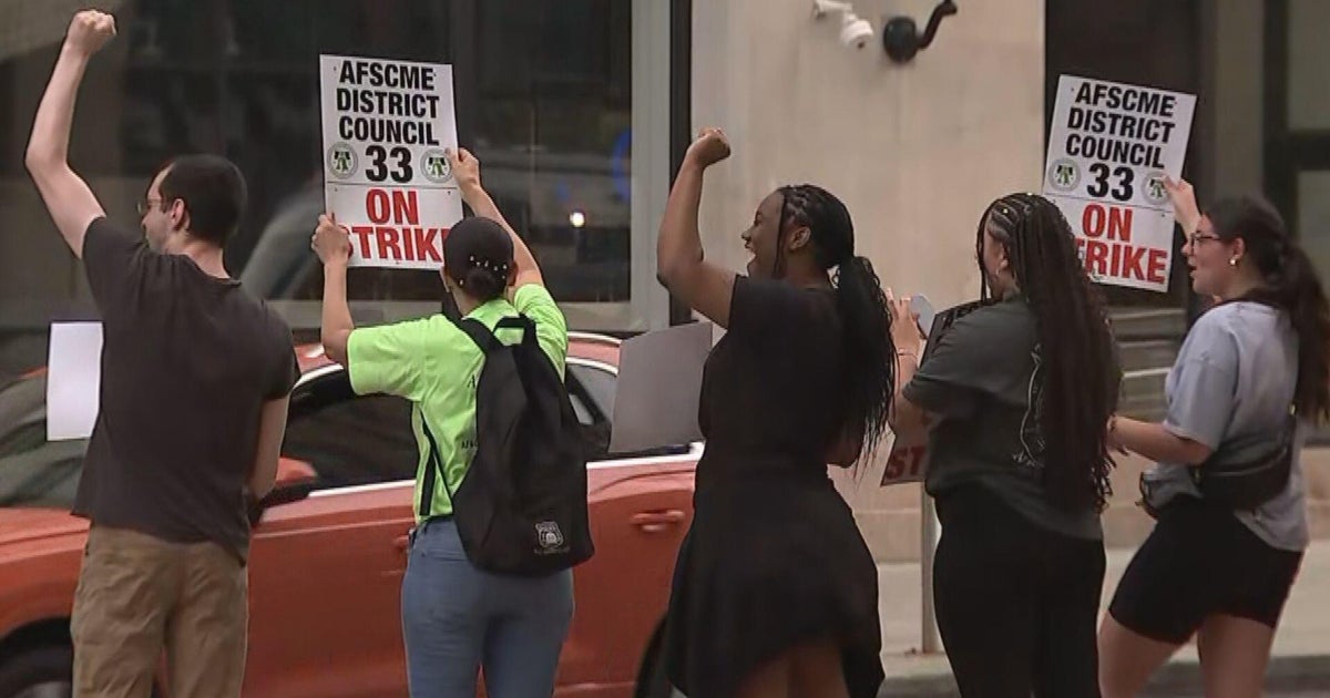 Philadelphia's largest blue-collar workers' union goes on strike for first time in nearly 40 years