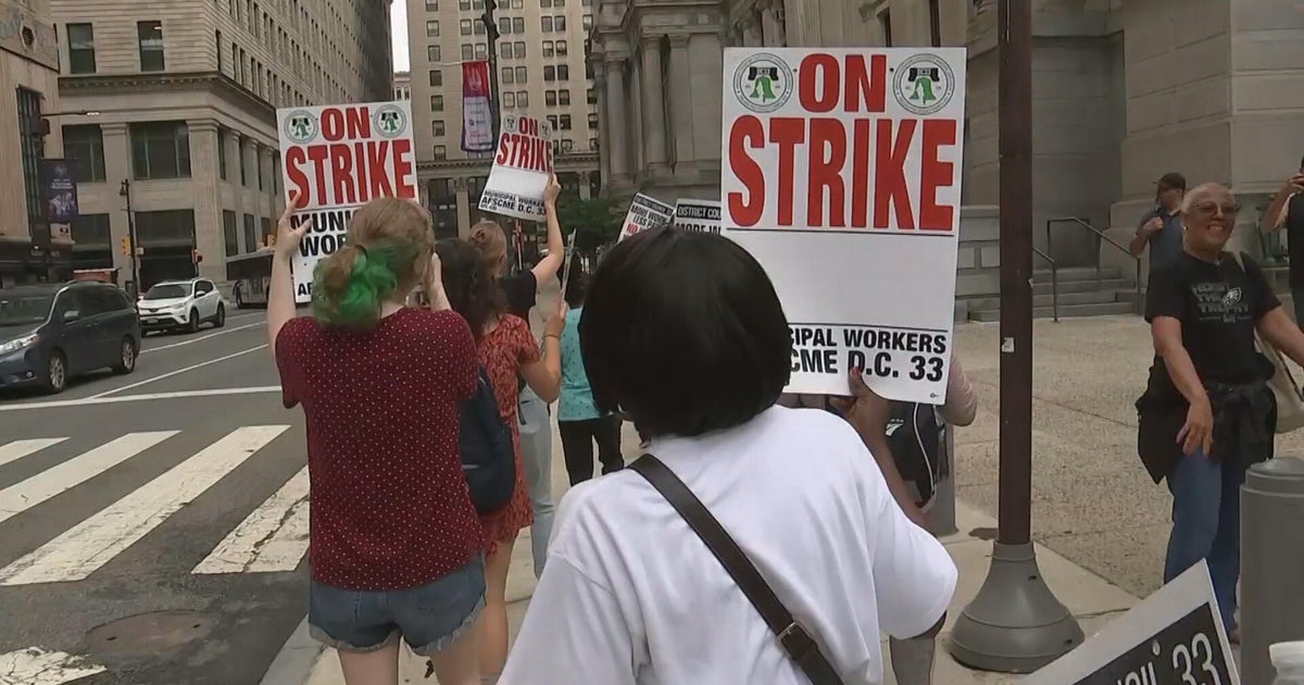 DC 33, city to resume negotiations Tuesday as Philadelphia strike continues
