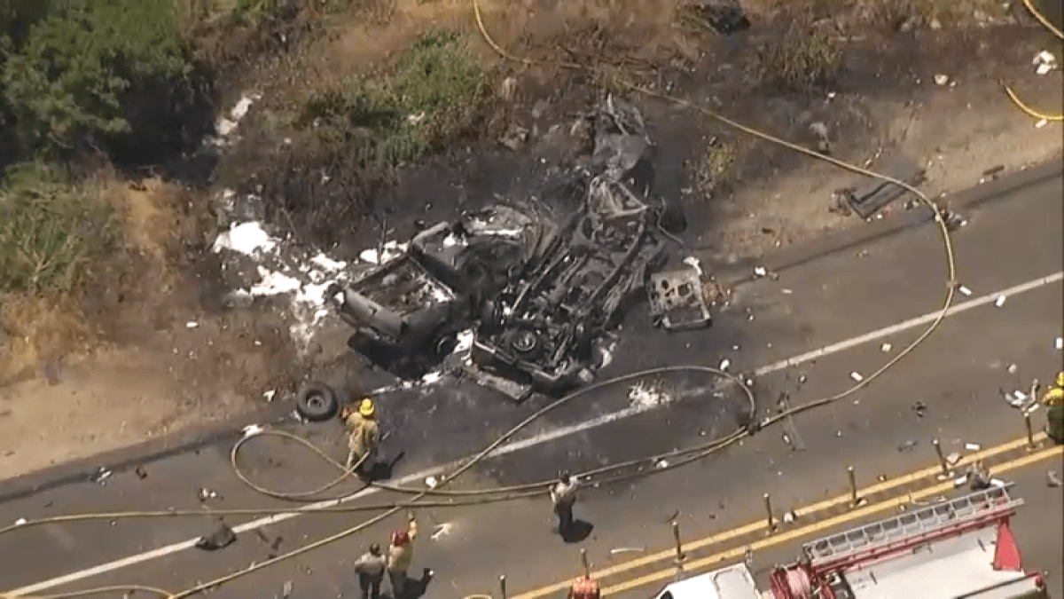 crash on SR-67 sparks brush fire in Poway, prompts traffic closure – NBC 7 San Diego