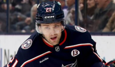 Van Riemsdyk signs 1-year, $1 million contract with Red Wings