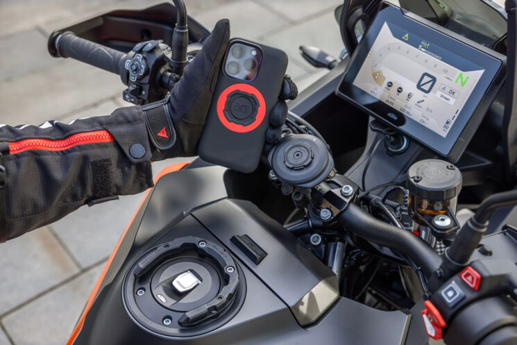 Quad Lock Handlebar Phone Mount
