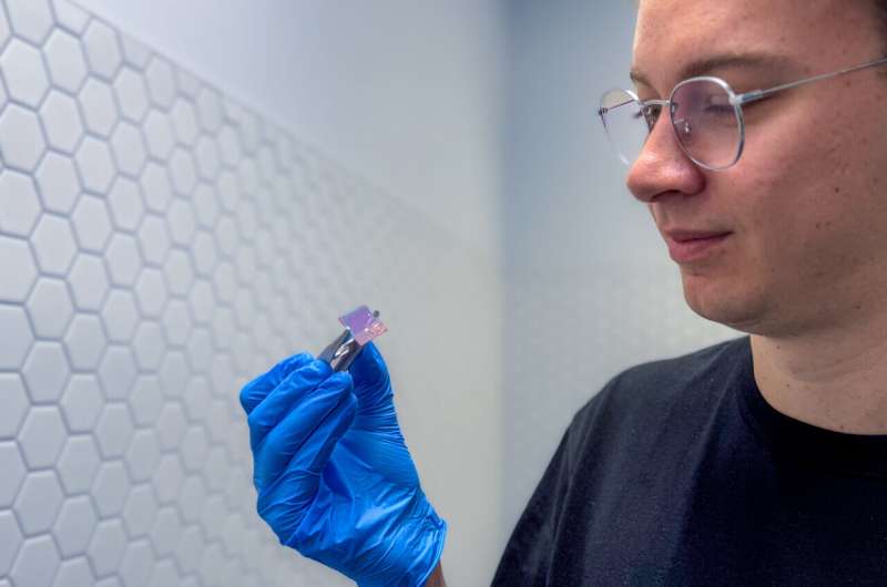 Quantum battery device lasts much longer than previous demonstrations