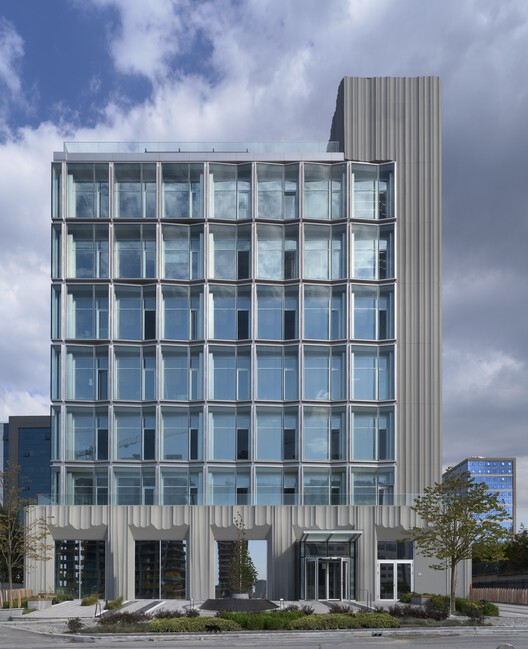 Quartz Plaza  / Salon Alper Derinbogaz - Exterior Photography