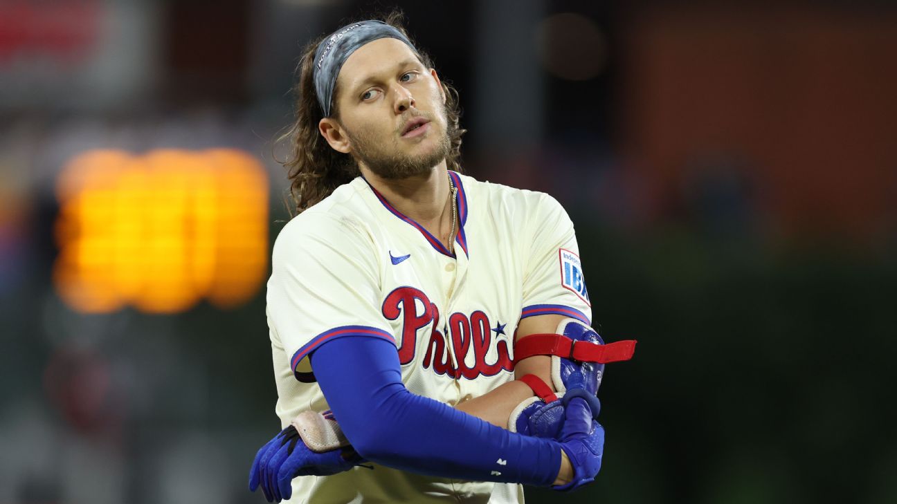 Phillies' Alec Bohm has fractured left rib, placed on IL