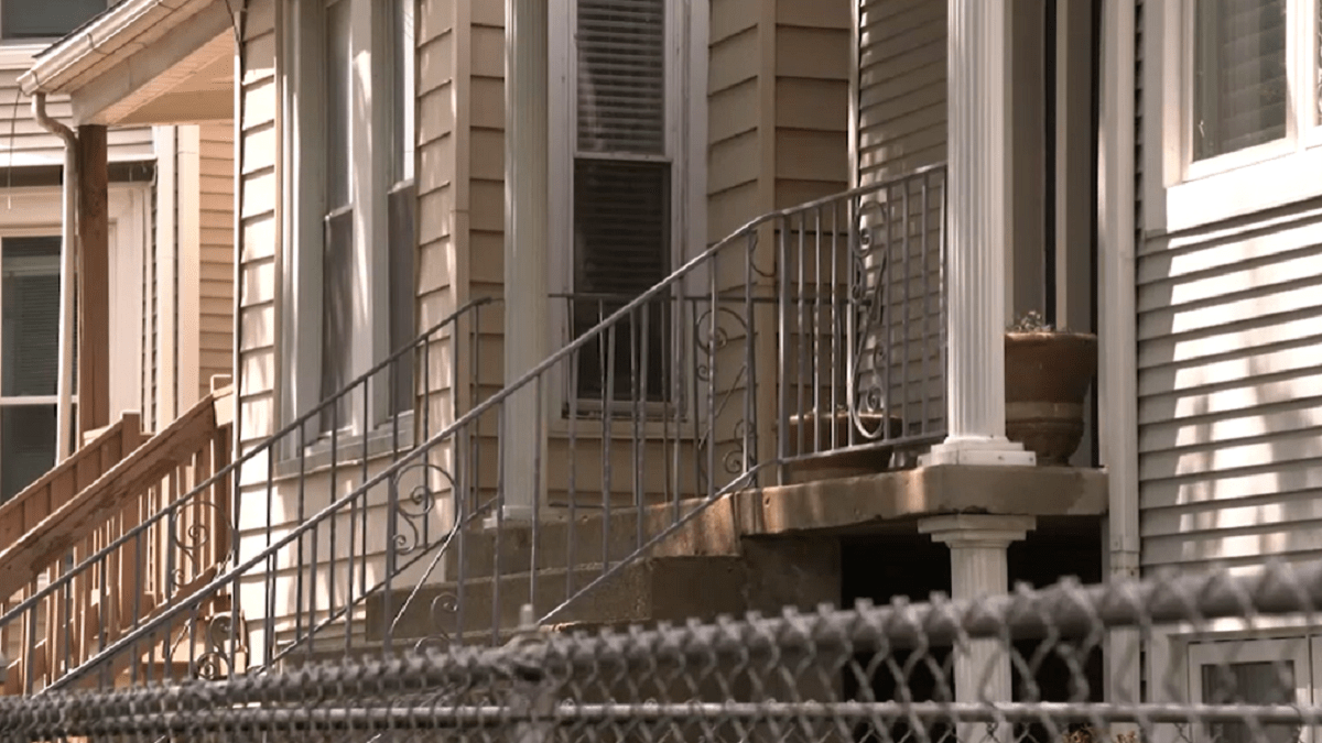 Chicago family overbilled by over $14,000 for water usage – NBC Chicago