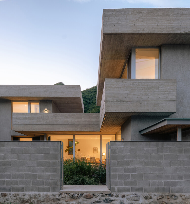 Riverside House / xiān Architects - Image 1 of 31