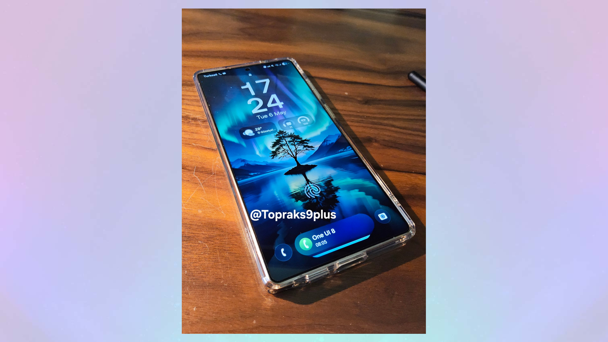 Apparent One UI 8 changes to Now Bar allowing it to show call times