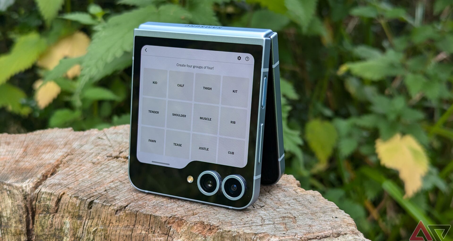 The Galaxy Z Flip 7 just showed up in a full hands-on video leak