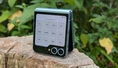 The Galaxy Z Flip 7 just showed up in a full hands-on video leak