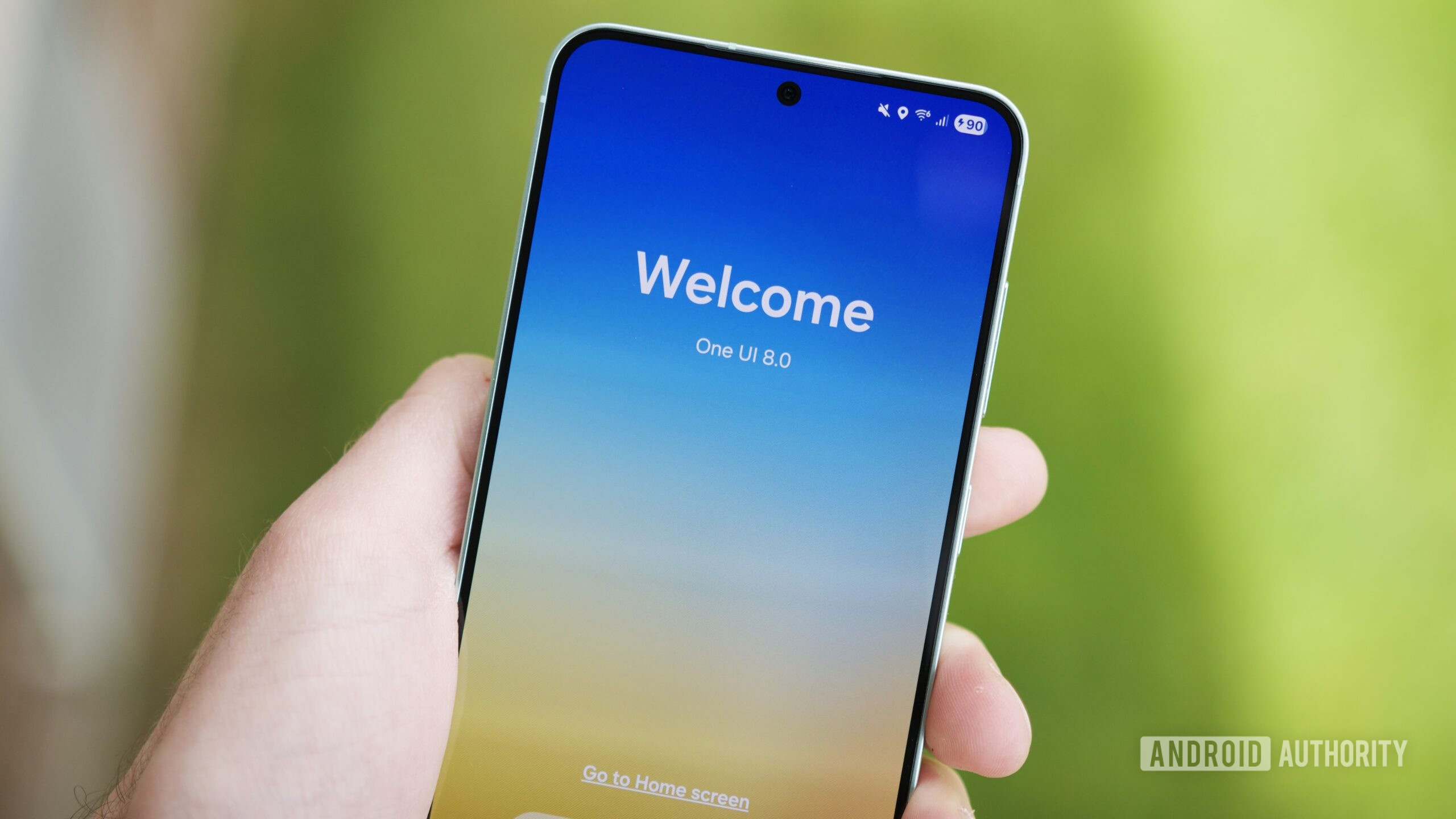 One UI 8 "Welcome" page on a Galaxy S25.