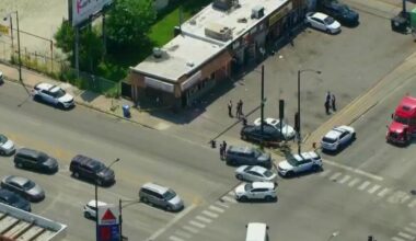 4 men wounded in mass shooting on South Side of Chicago