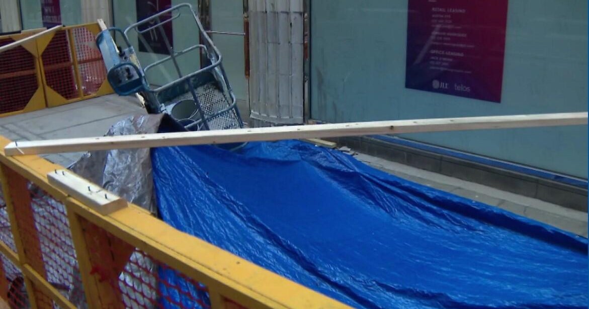 Construction worker injured after sidewalk collapses in downtown Chicago