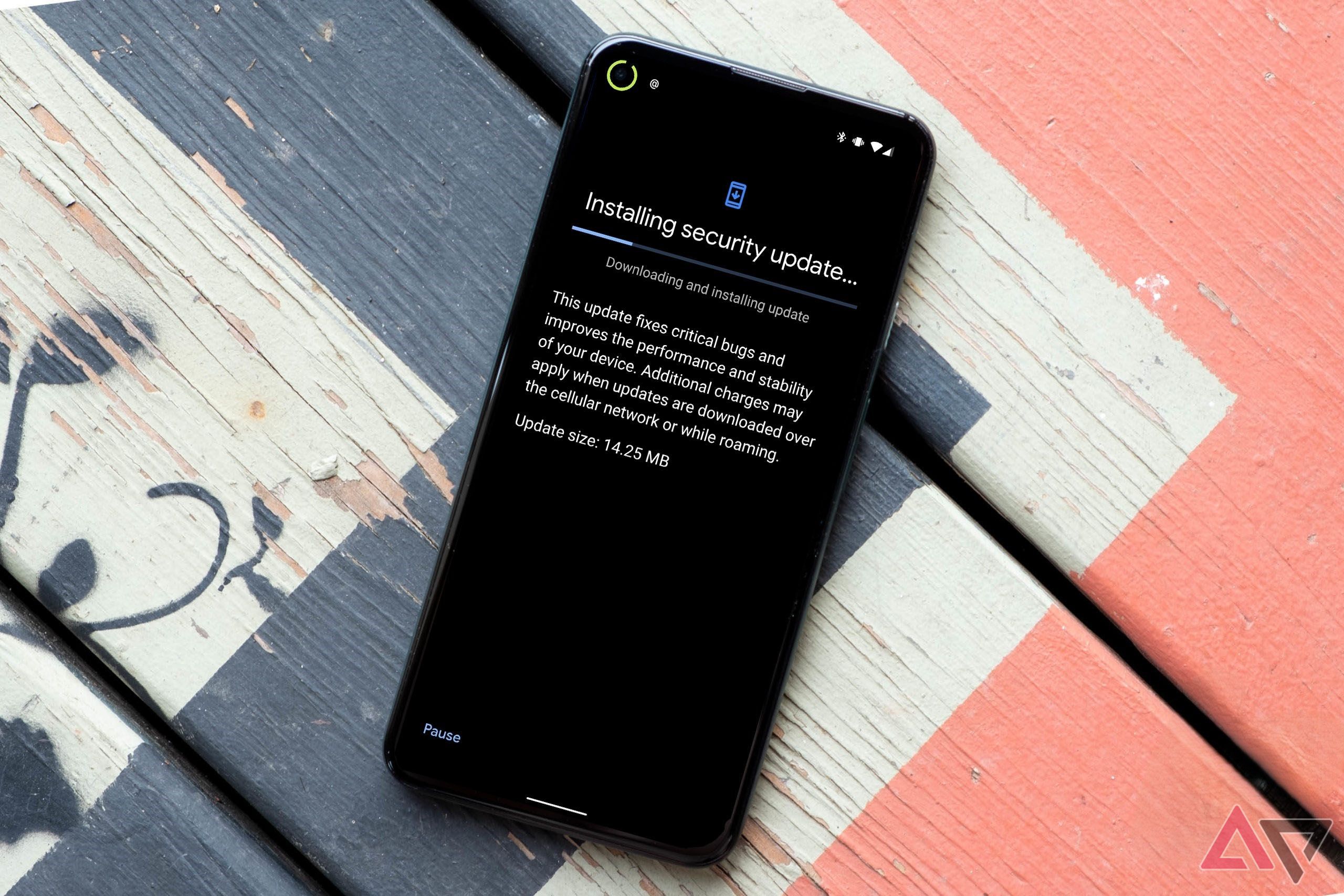 security update text on android phone screen