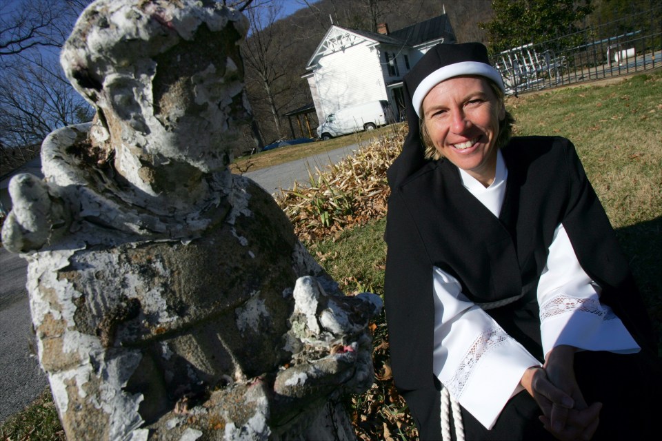 Now she makes a racket about God and helping others