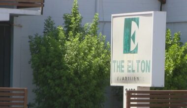 Residents at The Elton apartments in Phoenix report no AC for weeks