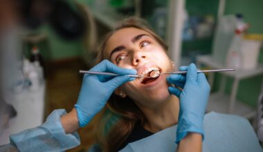 Dentists Are Sharing All The Things They Can Tell About A Patient Just By Looking Inside Their Mouth And The Responses Are Surprising