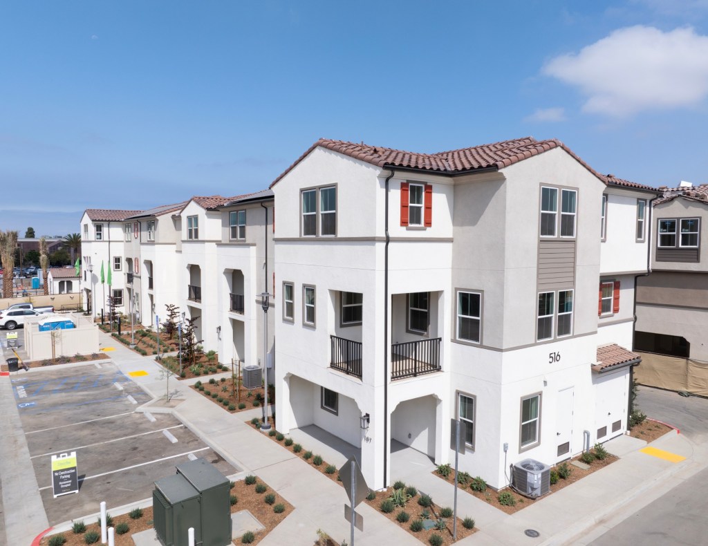 Townhomes built on former Sears site in Chula Vista now on sale – San Diego Union-Tribune
