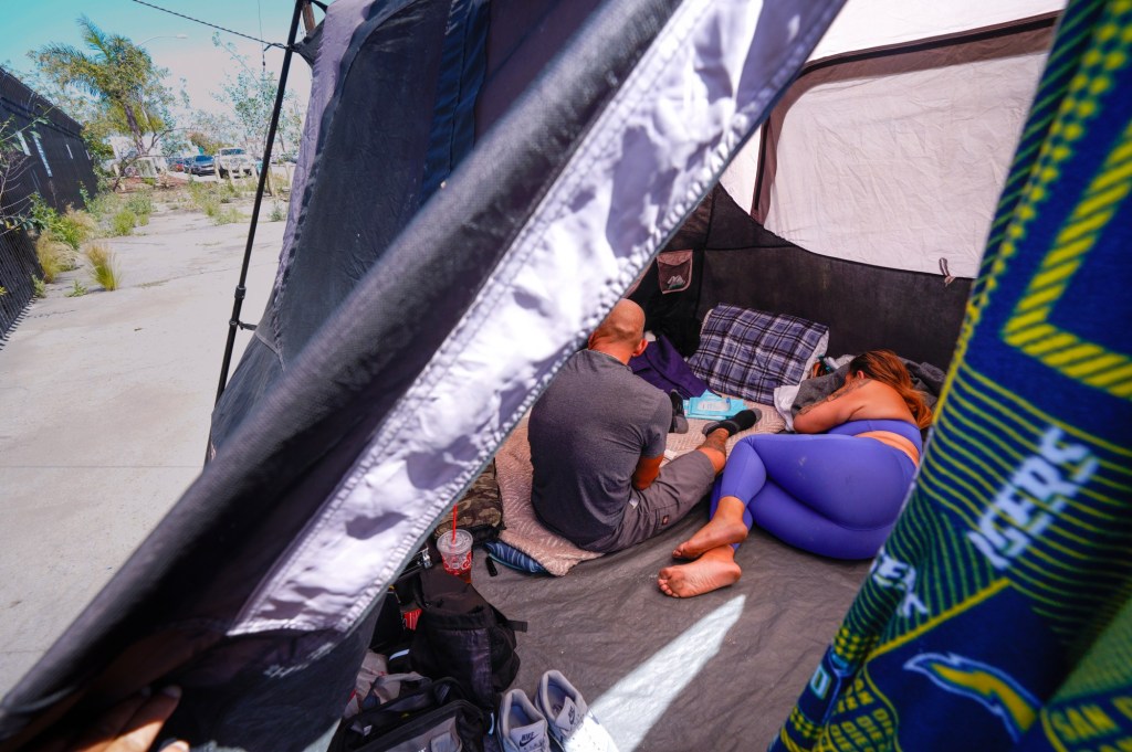 Families that got one-time aid generally escaped homelessness, report says – San Diego Union-Tribune