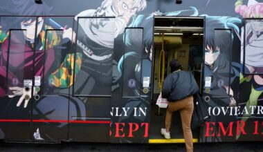 Crunchyroll, Nintendo and Hulu have SDCC trolley wraps