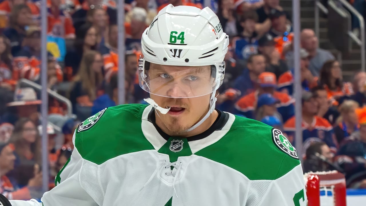 Granlund signs 3-year contract with Ducks