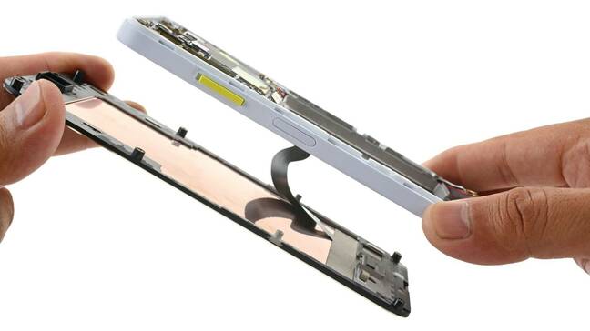 screen repair. Image courtesy iFixit