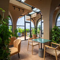 The Jungle Residence / ROOM+ Design & Build - Interior Photography, Chair, Glass, Arcade