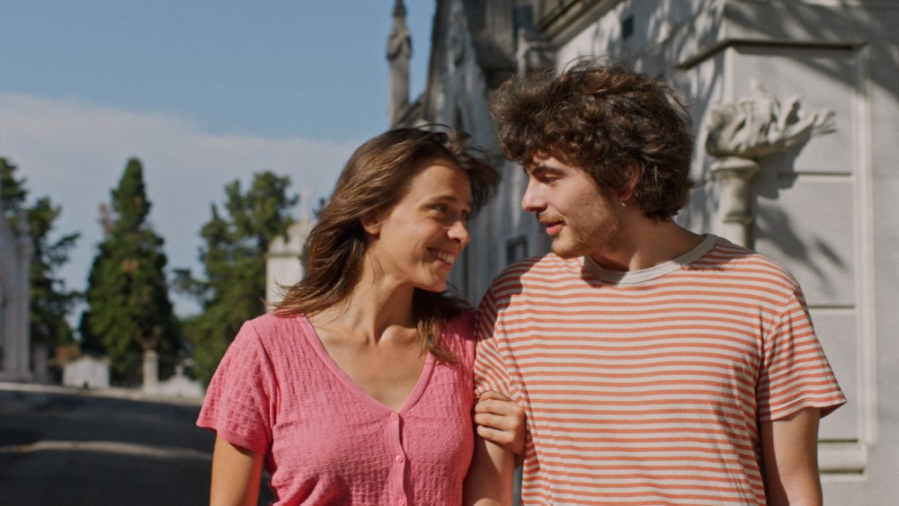 'The Luminous Life' Review: A Sunny Portuguese Charmer