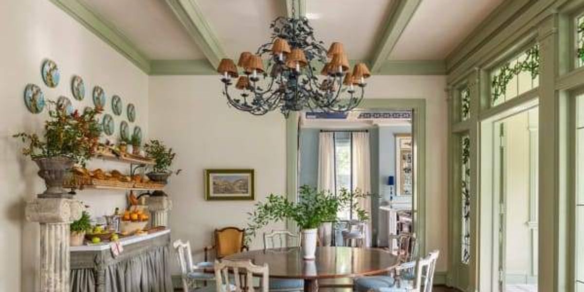 Houston influencer opens boutique hotel full of antiques