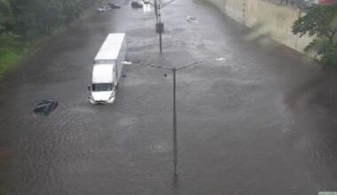 Flood waters close NYC roads; state of emergency in New York