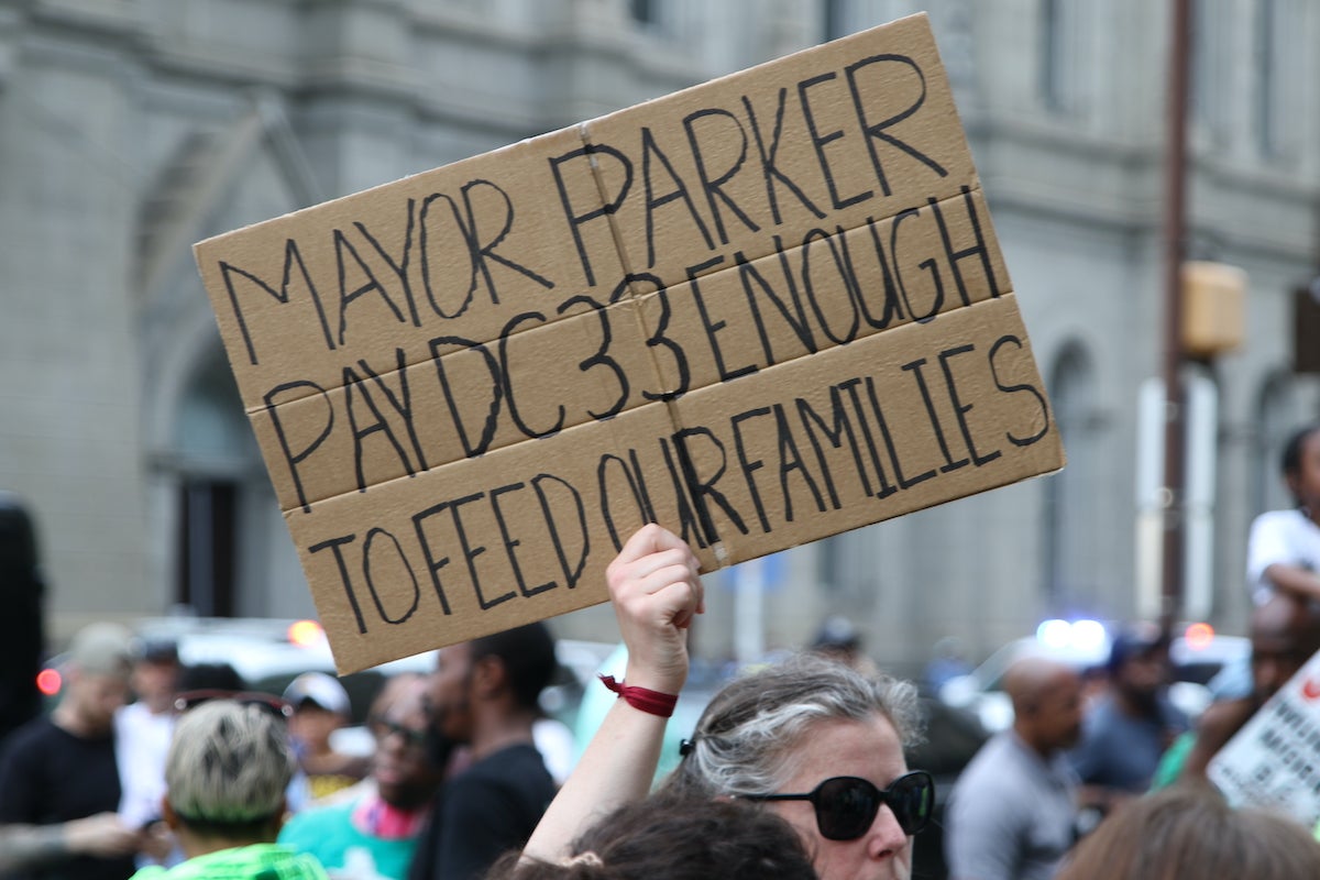 Philadelphia officials, DC33 resume bargaining on Day 5 of strike
