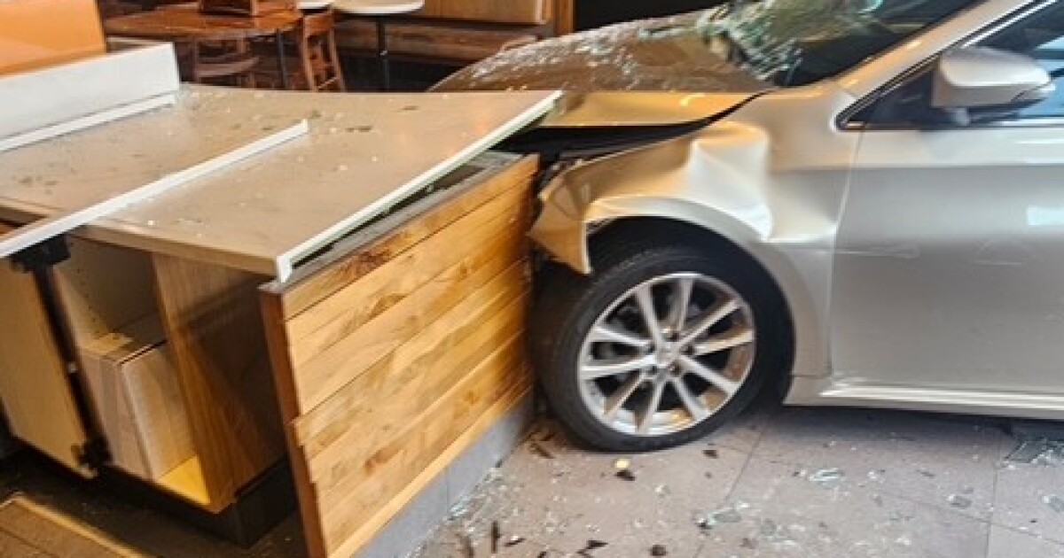 Driver plows through Starbucks in New Philadelphia