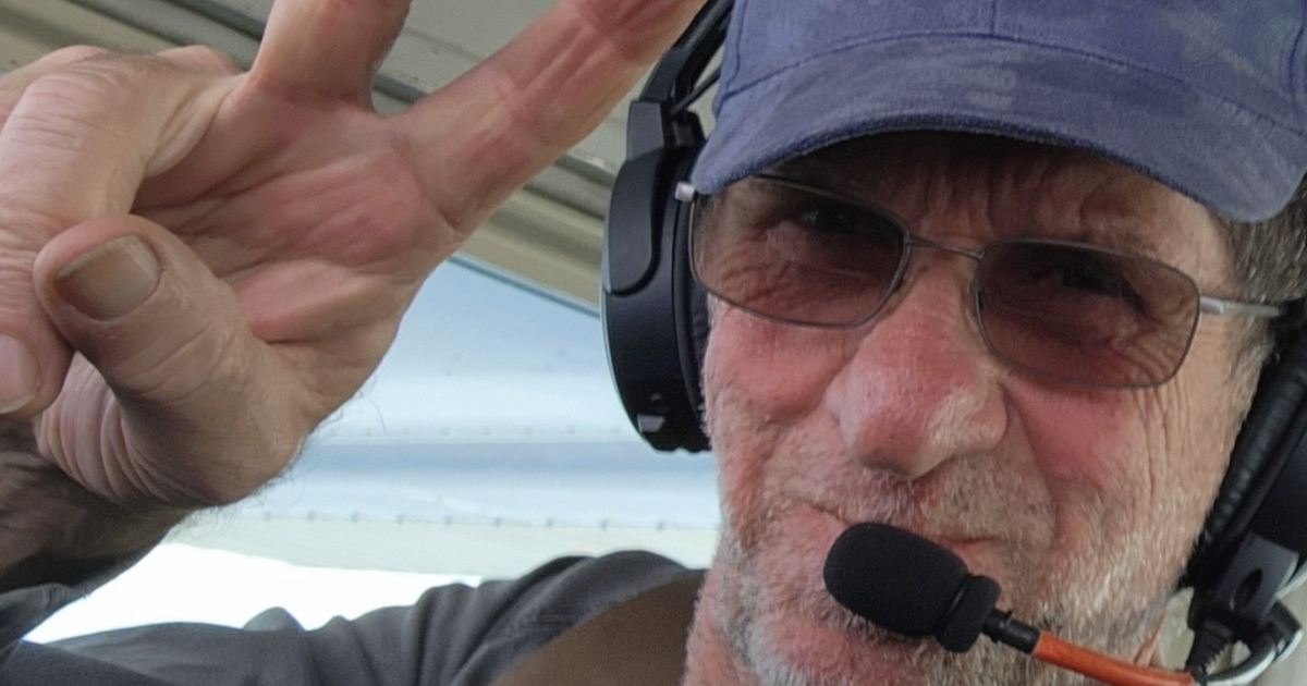 Friends mourn researcher piloting plane that disappeared off San Diego coast