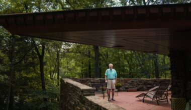 What's it like to live in a house designed by Frank Lloyd Wright? This 101-year-old knows : NPR