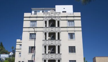 LA County renters without AC swelter in heat waves with little recourse, study finds. That might change