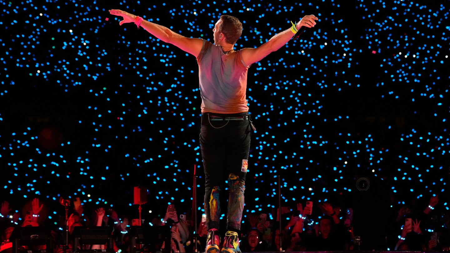 HR exec caught on Coldplay cam resigns after embrace with CEO went viral