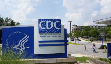 RSV: Kennedy accepts recommendations of ousted CDC vaccine advisers