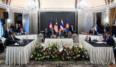 Thai and Cambodian leaders hold ceasefire talks in Malaysia