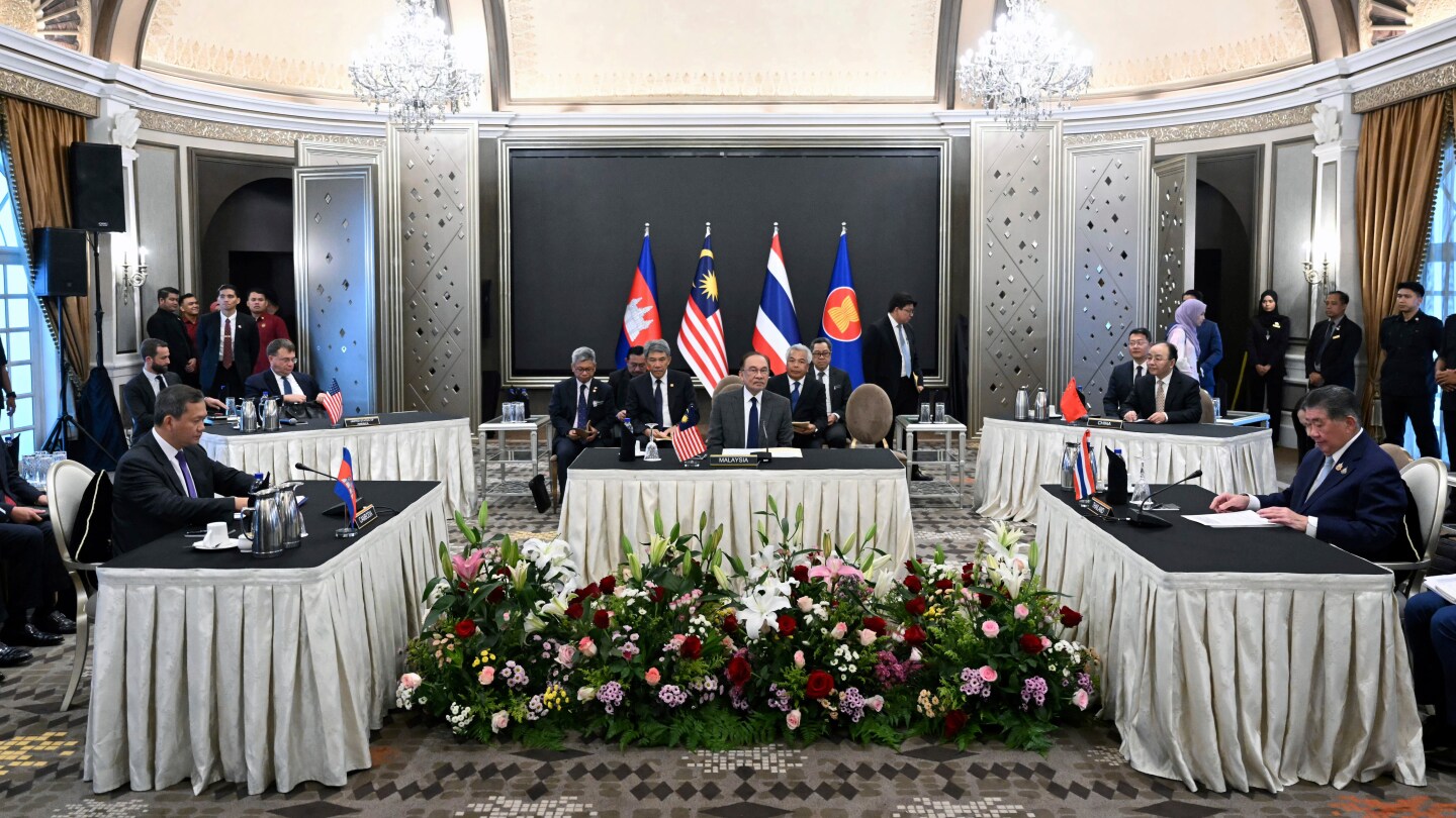 Thai and Cambodian leaders hold ceasefire talks in Malaysia