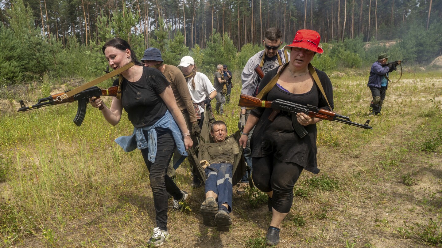 Russian agents suspected of killing Ukrainian officer shot dead