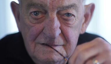 Award-winning AP photographer Bob Daugherty captured history with speed and persistence