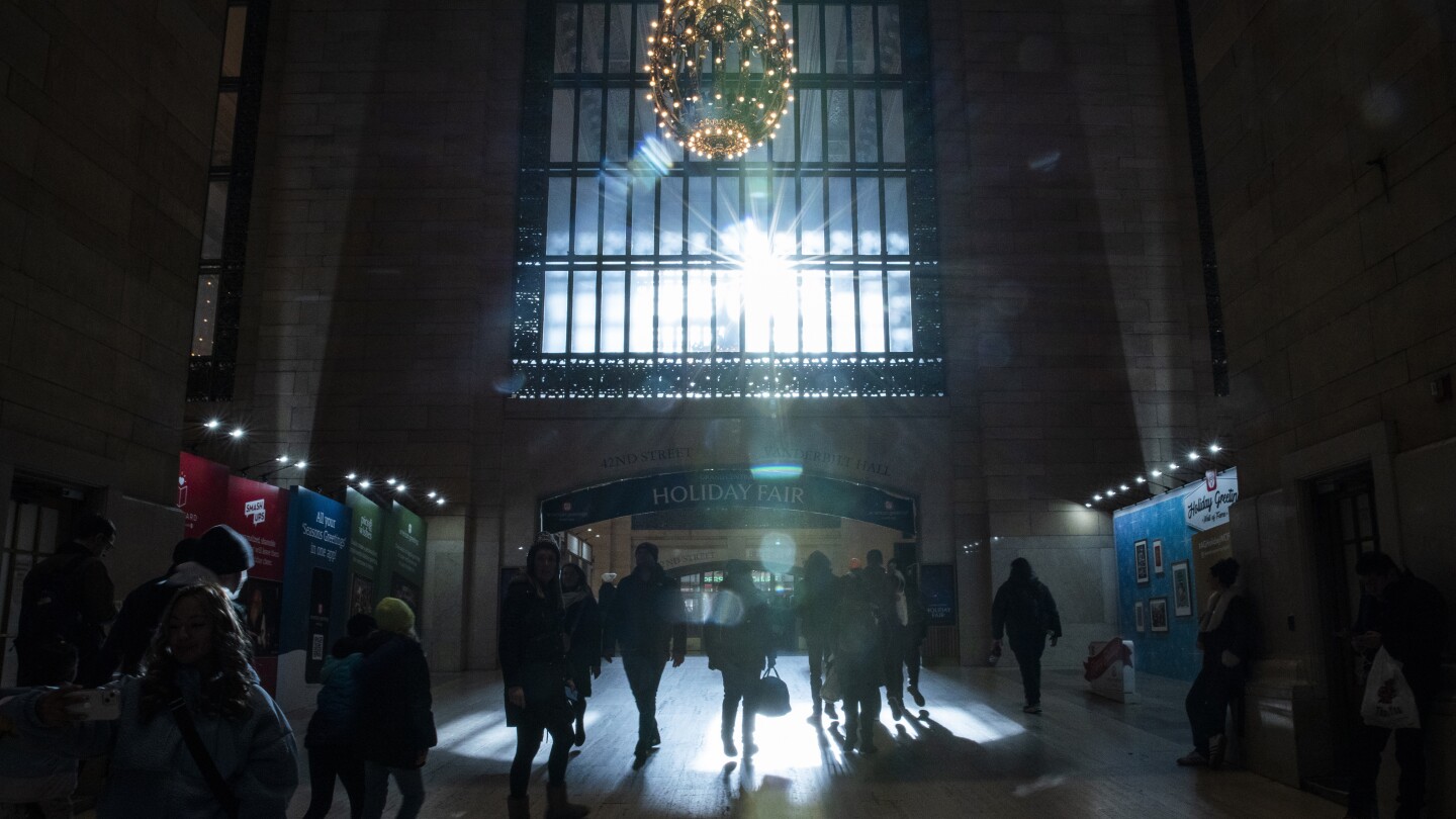 Man who stabbed teen tourists at iconic NYC train station gets 26 years