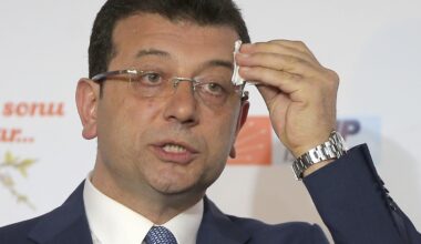3 mayors arrested in southern Turkey as part of crackdown on opposition